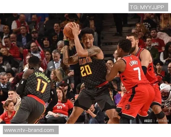 亚特兰大老鹰与纽约尼克斯的激烈对决揭示季后赛争夺新局势 亚特兰大老鹰与纽约尼克斯的激烈对决揭示季后赛争夺新局势