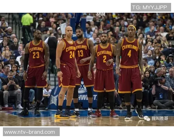 华盛顿奇才与克利夫兰骑士激战正酣谁能在NBA赛场上笑到最后